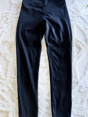 ZYIA Active Black Scrunch Butt Leggings Size 8-10 High Waist Yoga Workout